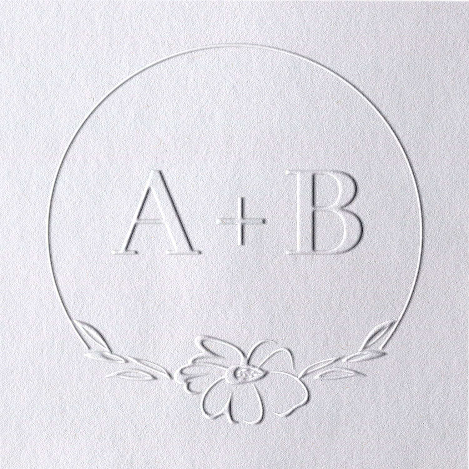 Timbre à sec personnalisé monogramme initial mariage fleuri 101