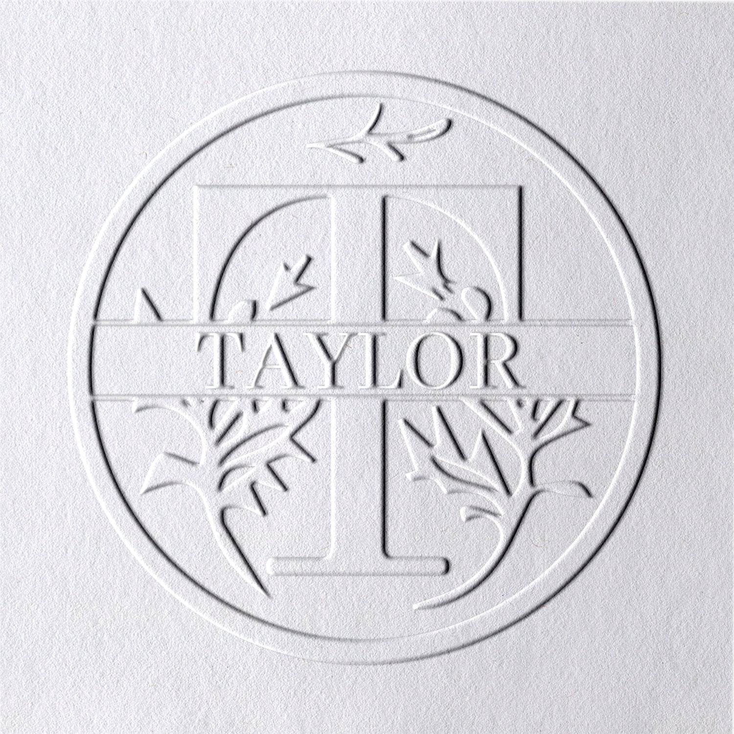 Timbre à sec personnalisé floral de nom 26 lettres - T T1
