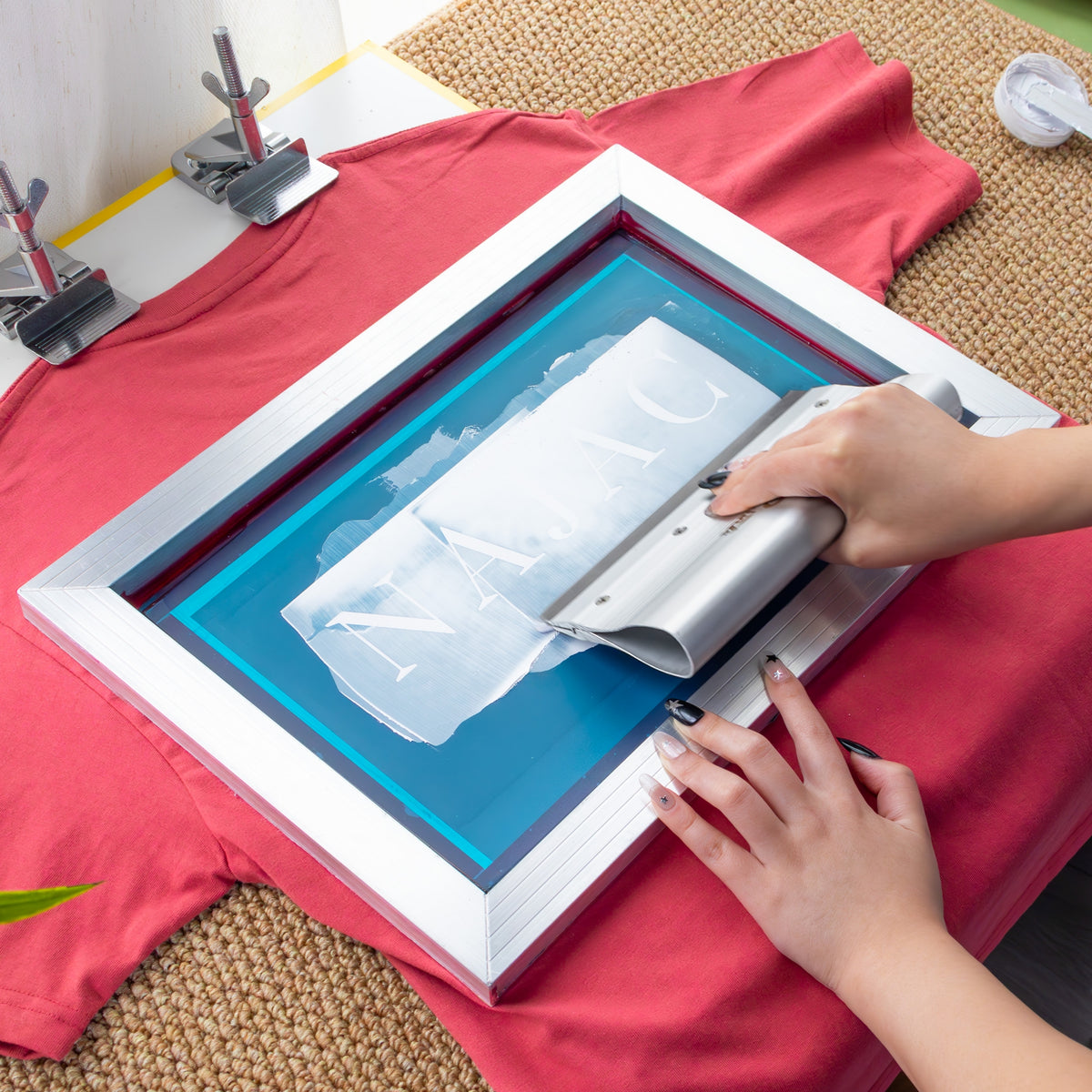 Sérigraphie Personnalisée - Designs Personnalisés pour T-Shirts, Sacs Fourre-Tout, Boîtes et Plus30