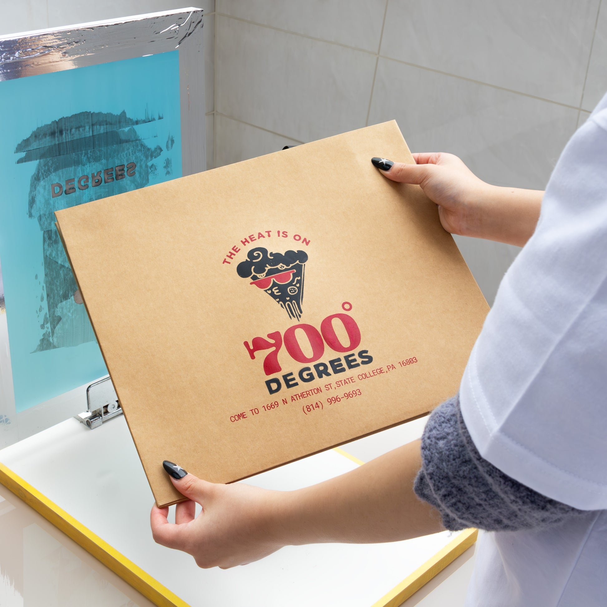 Sérigraphie Personnalisée - Designs Personnalisés pour T-Shirts, Sacs Fourre-tout, Boîtes et Plus8