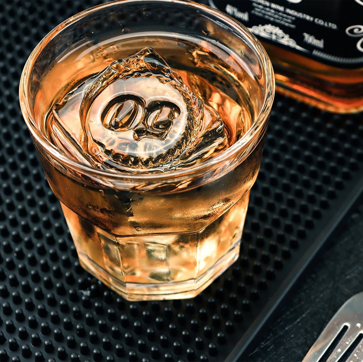 Tampon encreur à glace en laiton avec double monogramme cercle de laurier pour Bartender et planificateur3